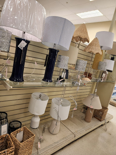 Shopping Mall «Lehigh Shopping Center», reviews and photos, W Union Blvd, Bethlehem, PA 18018, USA