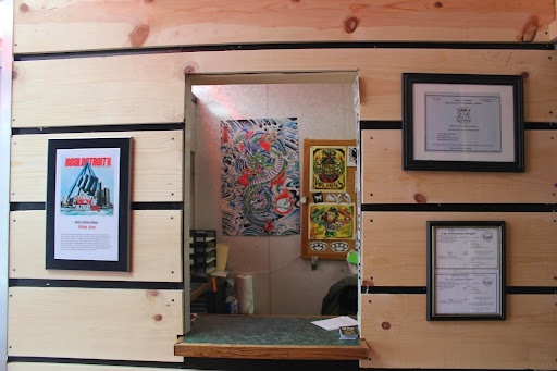 Tattoo Shop «Elite Ink Tattoo Studios», reviews and photos, 8602 N Telegraph Rd, Dearborn Heights, MI 48127, USA