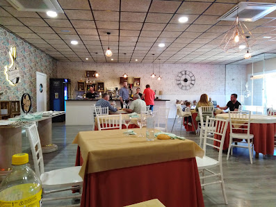 Hostal Cafetería San Roque Av. Deporte, 1, 45810 Villanueva de Alcardete, Toledo, España