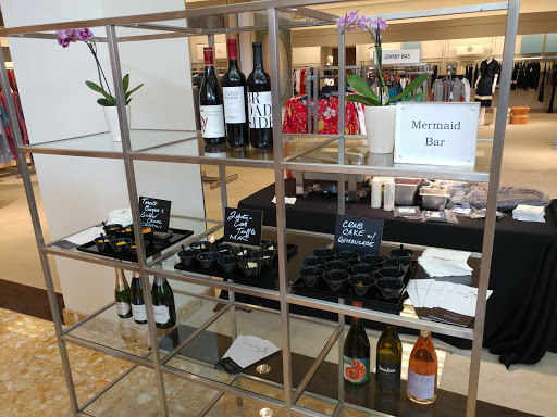 Clothing Store «Neiman Marcus», reviews and photos, 2442 E Sunrise Blvd, Fort Lauderdale, FL 33304, USA