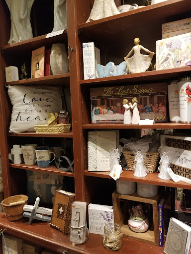 American Restaurant «Cracker Barrel Old Country Store», reviews and photos, 2697 Highwood Blvd, Smyrna, TN 37167, USA