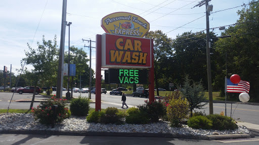 Car Wash «Personal Touch Waterbury Express Car Wash», reviews and photos, 1417 E Main St, Waterbury, CT 06705, USA