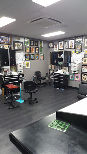 Tattoo Shop «Red Octopus Tattoos & Body Piercings», reviews and photos, 7465 Annapolis Rd, Hyattsville, MD 20784, USA