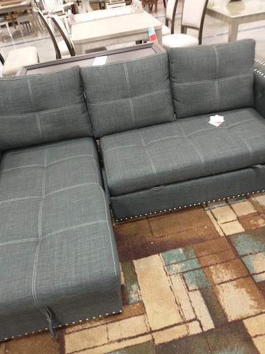 Outlet Store «Rooms To Go Outlet Furniture Store - Pearl River», reviews and photos, 63295 Old Military Rd, Pearl River, LA 70452, USA