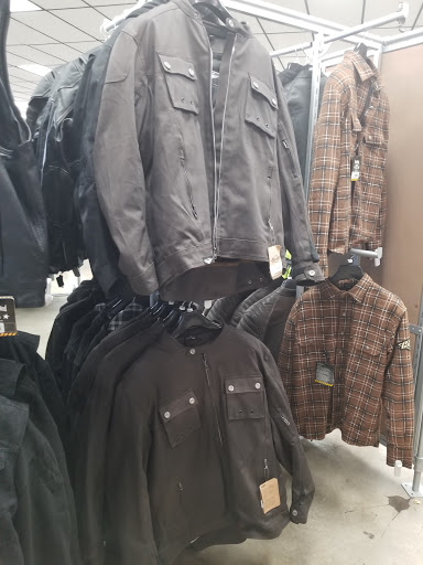 Motorcycle Parts Store «Cycle Gear», reviews and photos, 4455 N Blackstone Ave, Fresno, CA 93726, USA