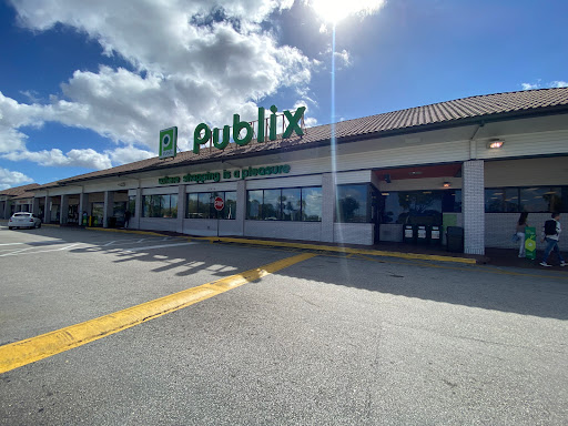 Supermarket «Publix Super Market at Country Club Plaza», reviews and photos, 18496 NW 67th Ave, Hialeah, FL 33015, USA