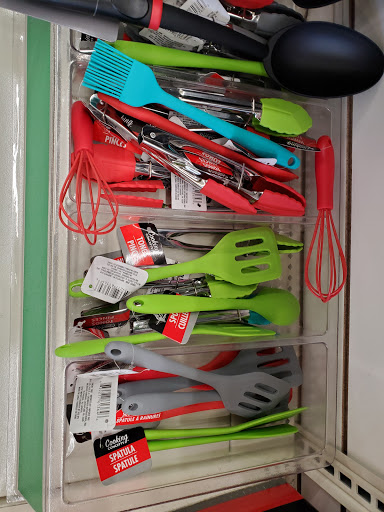 Dollar Store «Dollar Tree», reviews and photos, 528 North Ave, Glendale Heights, IL 60139, USA