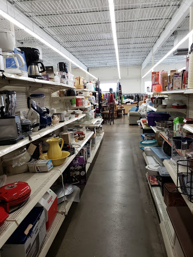 Thrift Store «St. Vincent de Paul Thrift Store», reviews and photos, 28720 Stephenson Hwy, Madison Heights, MI 48071, USA