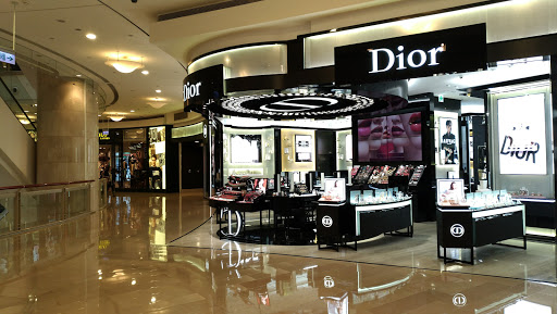 Dior stores Taipei