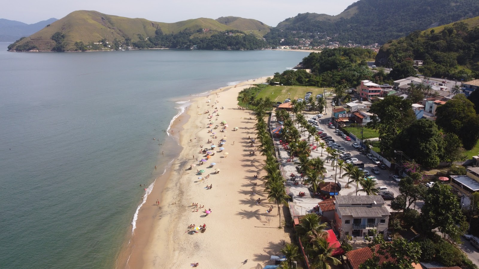 Conceicao de Jacarei Plajı'in fotoğrafı - rahatlamayı sevenler arasında popüler bir yer