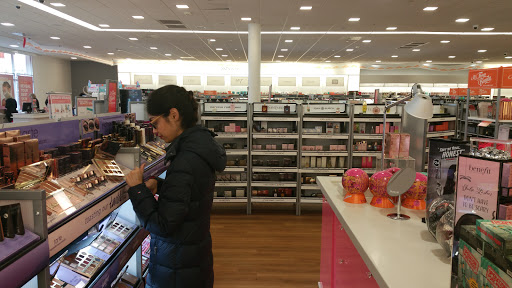 Hair Salon «Ulta Beauty», reviews and photos, 2699 Edmondson Rd, Cincinnati, OH 45209, USA