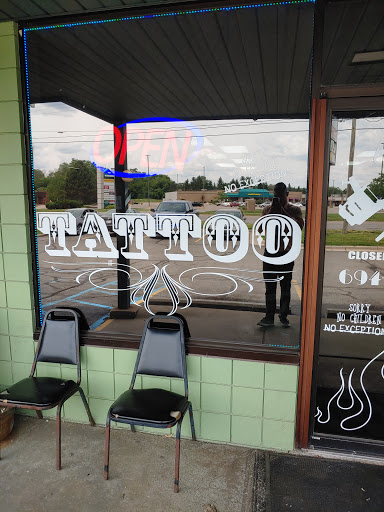 Tattoo Shop «Vivid Ink», reviews and photos, 2375 N Cedar St # C, Holt, MI 48842, USA