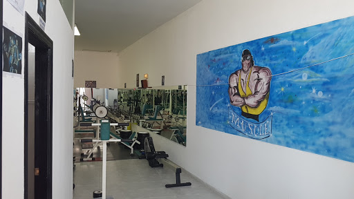 Gimnasio BRUCAN en Puente de Domingo Flórez, León