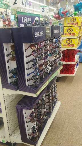 Dollar Store «Dollar Tree», reviews and photos, 1031 E Oakton St, Des Plaines, IL 60018, USA
