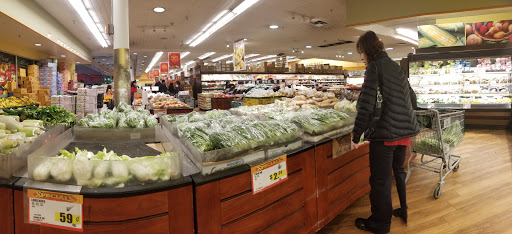 Shopping Mall «Great Wall Shopping Mall», reviews and photos, 18230 E Valley Hwy, Kent, WA 98032, USA