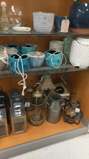 Department Store «T.J. Maxx», reviews and photos, 2711 S Rochester Rd, Rochester Hills, MI 48307, USA