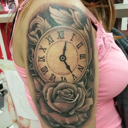 Tattoo Shop «Six1Six Tattoo Studio», reviews and photos, 526 Leonard St NW, Grand Rapids, MI 49504, USA