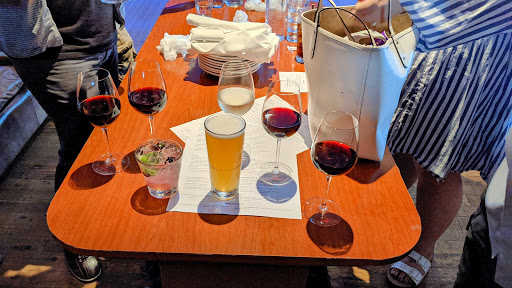 American Restaurant «Pinstripes», reviews and photos, 1150 Willow Rd, Northbrook, IL 60062, USA