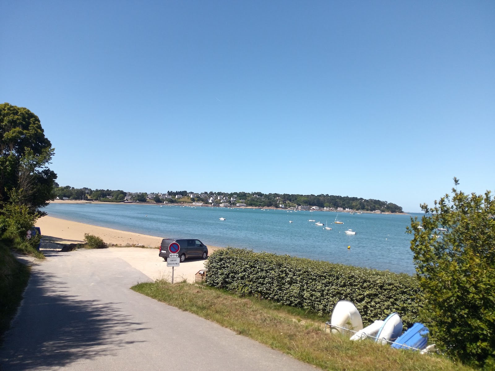 Photo de Plage du Clouet - bon endroit convivial pour les animaux de compagnie pour les vacances