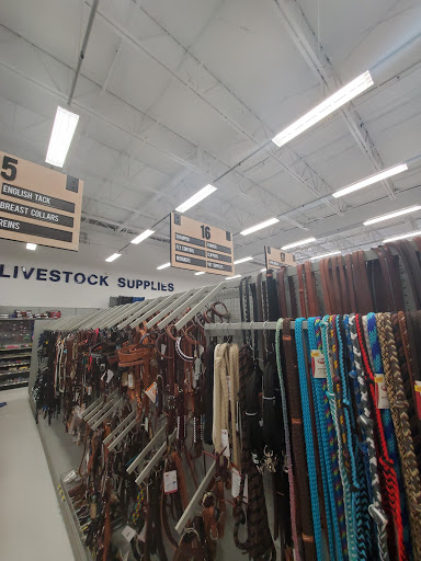 Animal Feed Store «Wilco Farm Store», reviews and photos, 19224 S Molalla Ave, Oregon City, OR 97045, USA