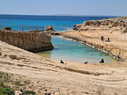 Foto von Petrini Konchi Beach mit sehr sauber Sauberkeitsgrad