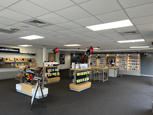 Cell Phone Store «Verizon Authorized Retailer, TCC», reviews and photos, 5000 W Lloyd Expy, Evansville, IN 47712, USA