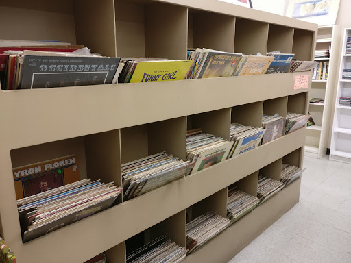 Thrift Store «Orange Lutheran Thrift Shop», reviews and photos, 676 N Tustin St, Orange, CA 92867, USA