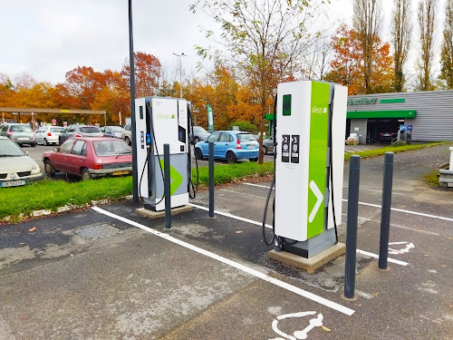Borne de recharge de véhicules électriques Allego Charging Station Limoges