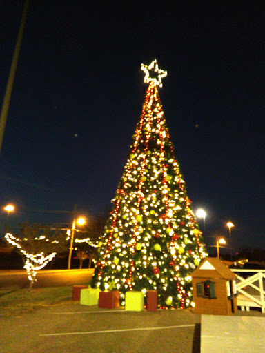 Shopping Mall «Outlets at Vicksburg», reviews and photos, 4000 S Frontage Rd, Vicksburg, MS 39180, USA