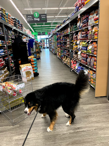 Pet Supply Store «Pet Supplies Plus», reviews and photos, 13360 W 87th St Pkwy, Lenexa, KS 66215, USA