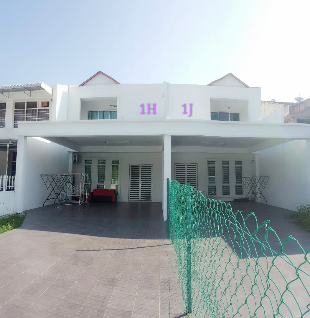 1H Homestay by KMS. Holiday Home, Queensbay Mall Homestay,,