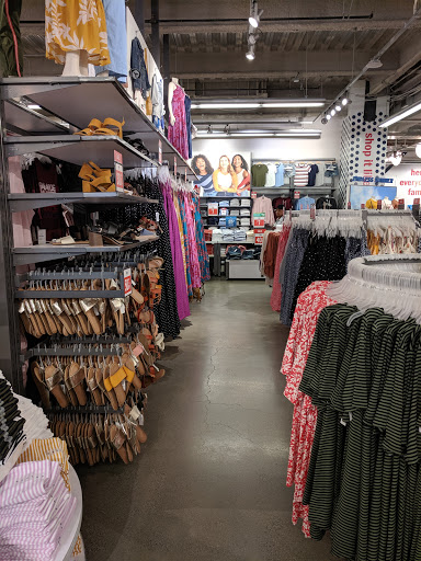 Clothing Store «Old Navy», reviews and photos, 801 Market St, San Francisco, CA 94103, USA
