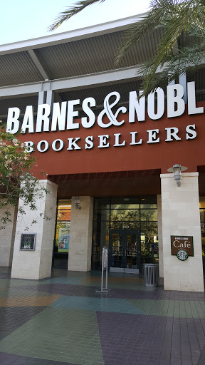 Book Store «Barnes & Noble», reviews and photos, 2000 E Rio Salado Pkwy #1032, Tempe, AZ 85281, USA