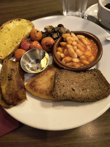 1006A Pollokshaws Rd, Glasgow G41 2HG, United Kingdom