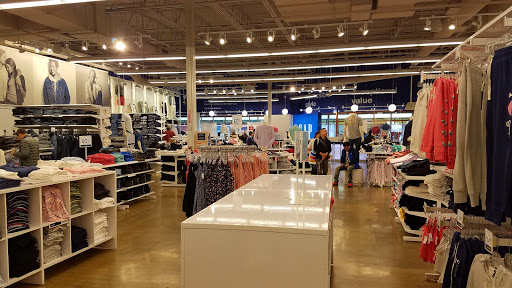 Clothing Store «Gap Outlet», reviews and photos, 1001 N Arney Rd, Woodburn, OR 97071, USA