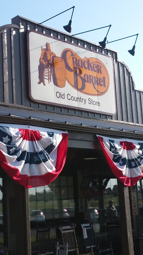 American Restaurant «Cracker Barrel Old Country Store», reviews and photos, 2858 N Glenstone Ave, Springfield, MO 65803, USA