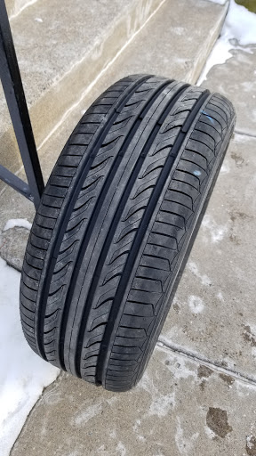 Tire Shop «Discount Tire Store - Maple Grove, MN», reviews and photos, 16485 County Rd 30, Maple Grove, MN 55311, USA
