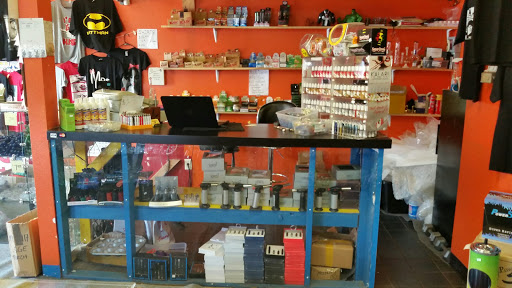 Tobacco Shop «The Bong Smoke Shop», reviews and photos, 225 Lancaster Dr SE, Salem, OR 97317, USA