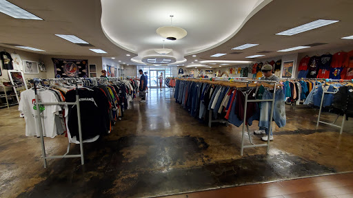 Vintage Clothing Store «Monkies Vintage & Thrift», reviews and photos, 1904 Guadalupe St C, Austin, TX 78705, USA