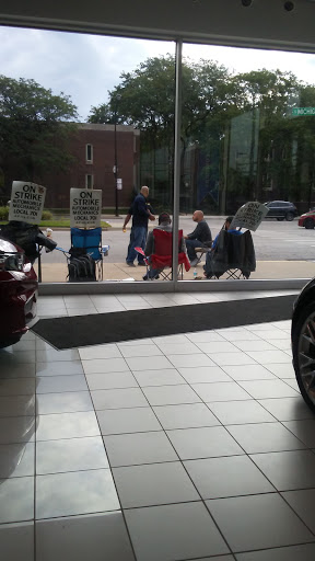 Used Car Dealer «Rogers Auto Group Chicago», reviews and photos, 2720 S Michigan Ave, Chicago, IL 60616, USA