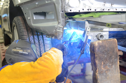 Auto Body Shop «Tech-Cor Body Shop», reviews and photos, 110 E Palatine Rd, Wheeling, IL 60090, USA