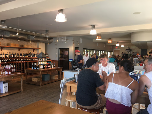 Oyster Bar Restaurant «Triton Craft Beer and Oyster Bar», reviews and photos, 308 Centre St, Beach Haven, NJ 08008, USA