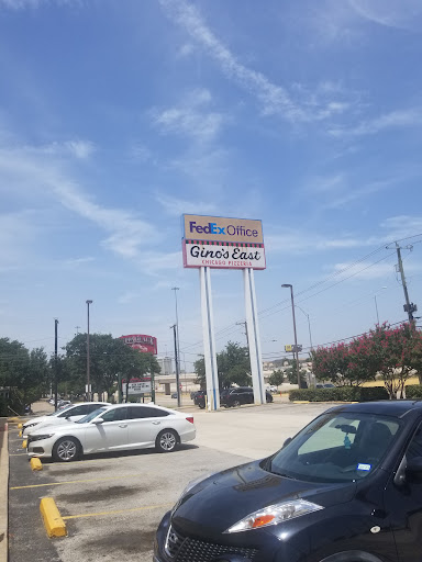 Print Shop «FedEx Office Print & Ship Center», reviews and photos, 1400 E Copeland Rd, Arlington, TX 76011, USA