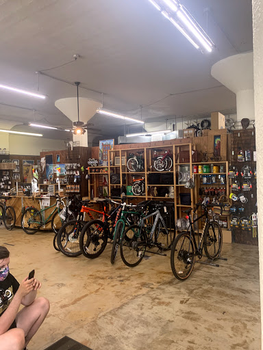 Bicycle Store «Cosmic Bikes Inc.», reviews and photos, 4641 N Milwaukee Ave, Chicago, IL 60630, USA