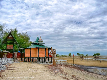 Surau Al Qomar Mahmeri