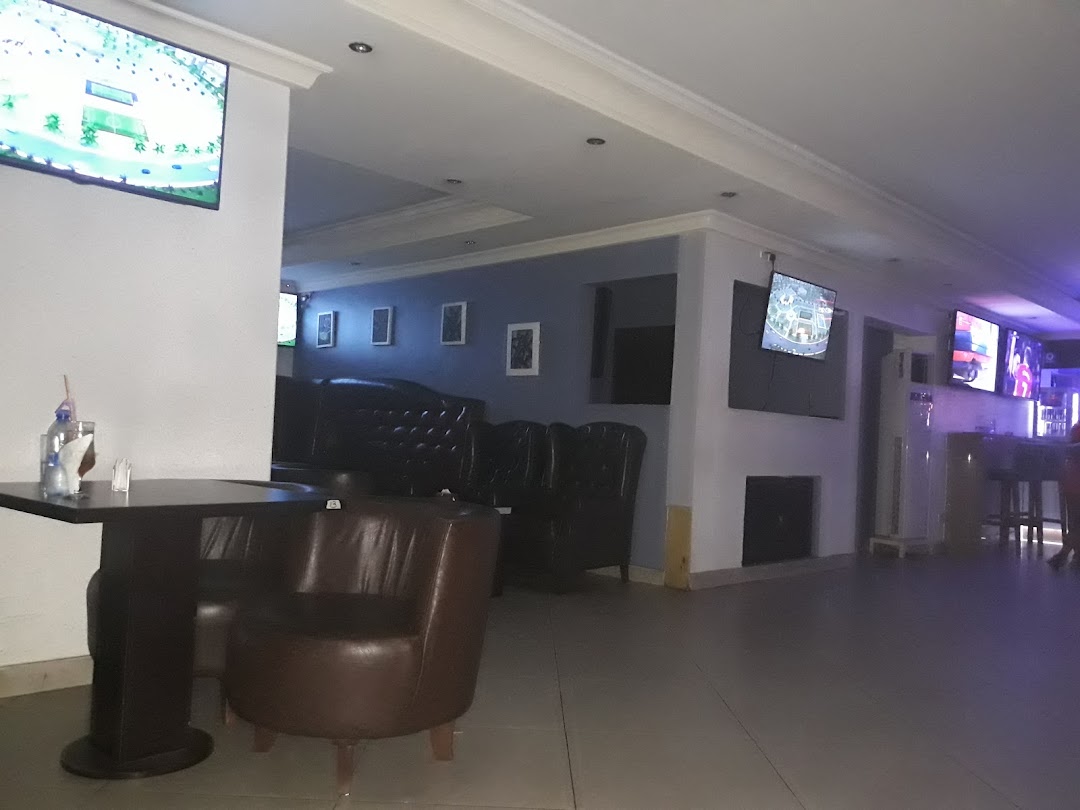 ALBA LOUNGE