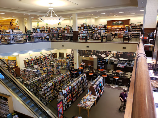 Book Store «Barnes & Noble Booksellers Boca Raton», reviews and photos, 1400 Glades Rd, Boca Raton, FL 33431, USA