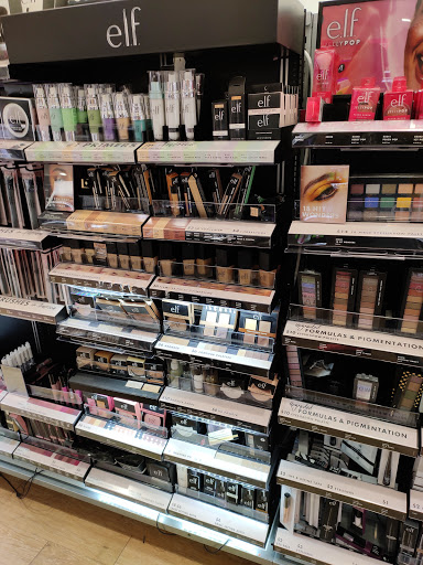 Hair Salon «Ulta Beauty», reviews and photos, 20580 Homestead Rd, Cupertino, CA 95014, USA