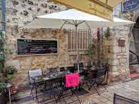 Atmosphère du Restaurant espagnol La Onda - Restaurant et Tapas à Vence - n°1