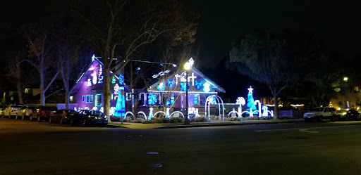 Anaheim Historic Colony Christmas Light Show